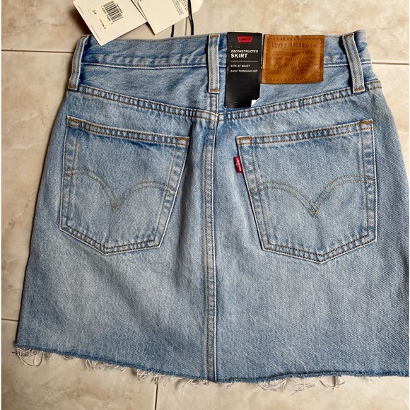 Levi’s Decon ZIP Up Skirt - Picture 2 of 5